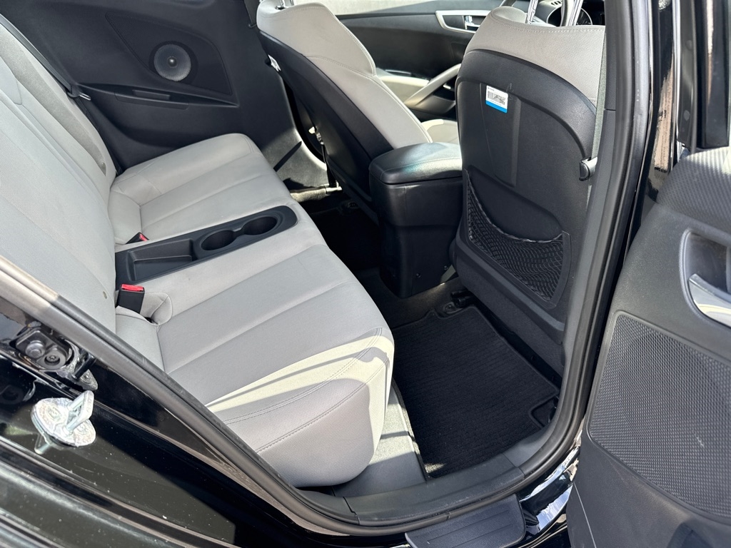 Hyundai Veloster Base 2014 Hyundai Veloster Base 2014