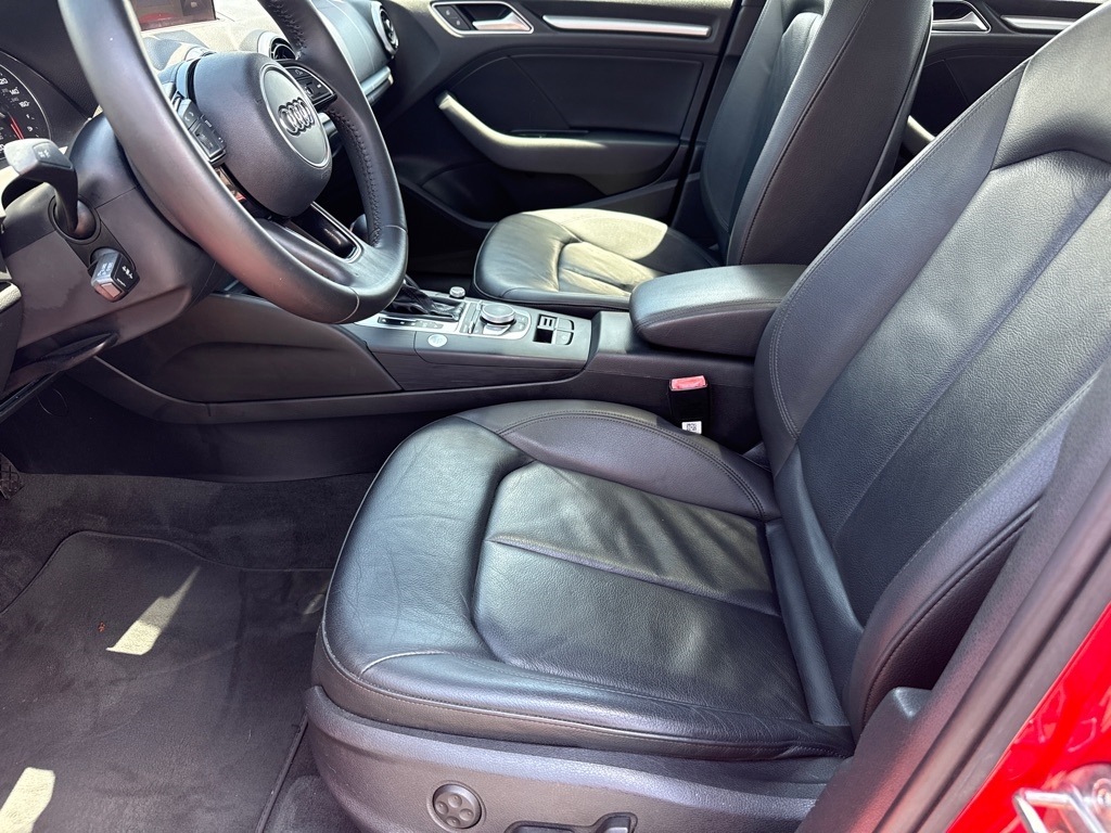 Audi A3 2.0 TFSI Premium 2017 Audi A3 2.0 TFSI Premium 2017