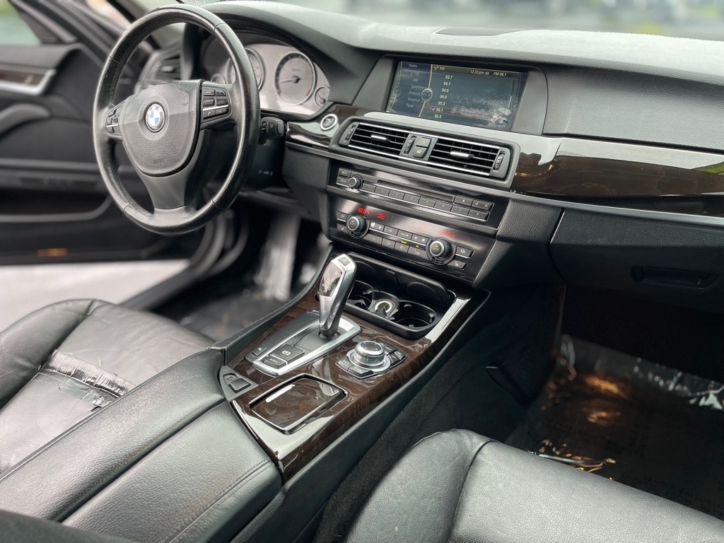 BMW 5-Series 535i 2011 BMW 5-Series 535i 2011