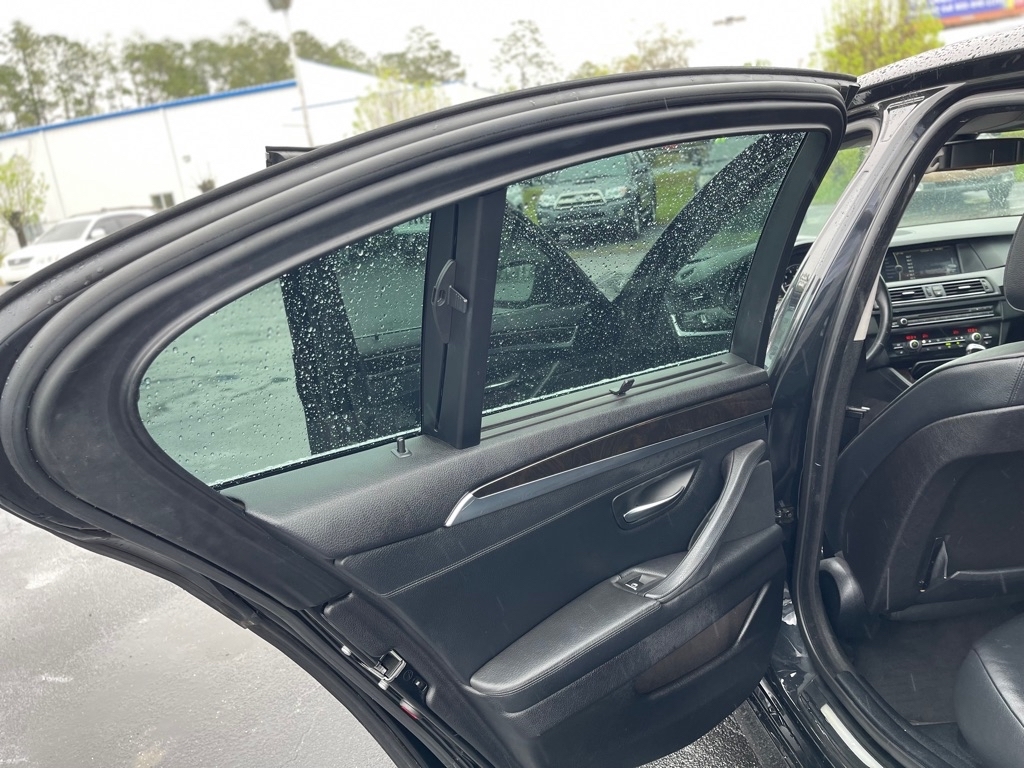 BMW 5-Series 535i 2011 BMW 5-Series 535i 2011