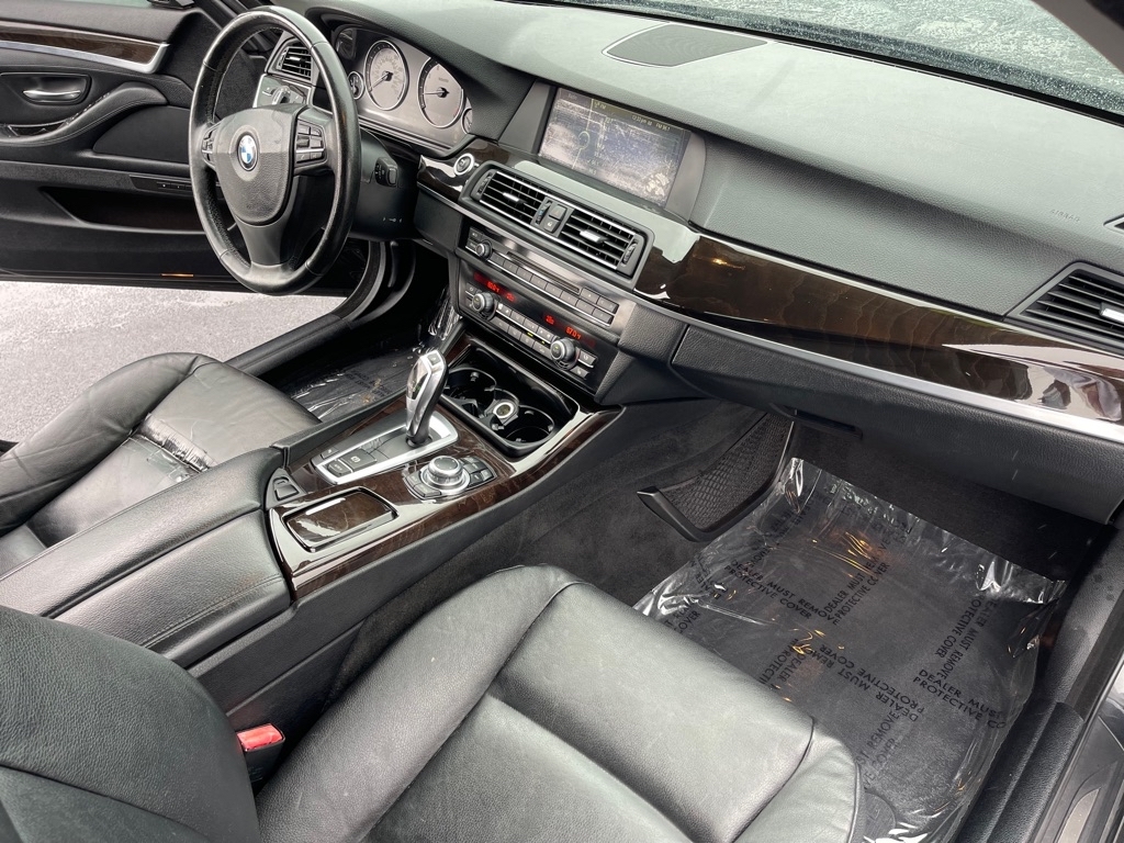 BMW 5-Series 535i 2011 BMW 5-Series 535i 2011