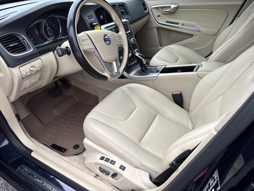 Volvo S60 2.5 Premier 4WD 2016 Volvo S60 2.5 Premier 4WD 2016