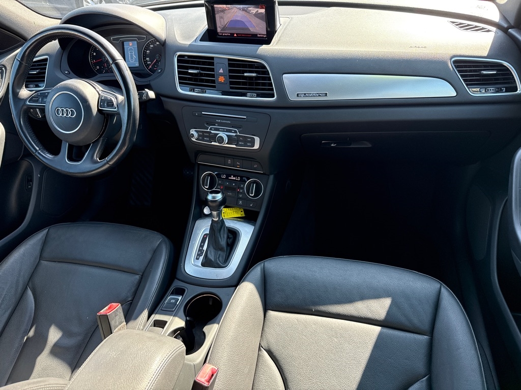 Audi Q3 2.0T quattro Premium Plus 2016 Audi Q3 2.0T quattro Premium Plus 2016