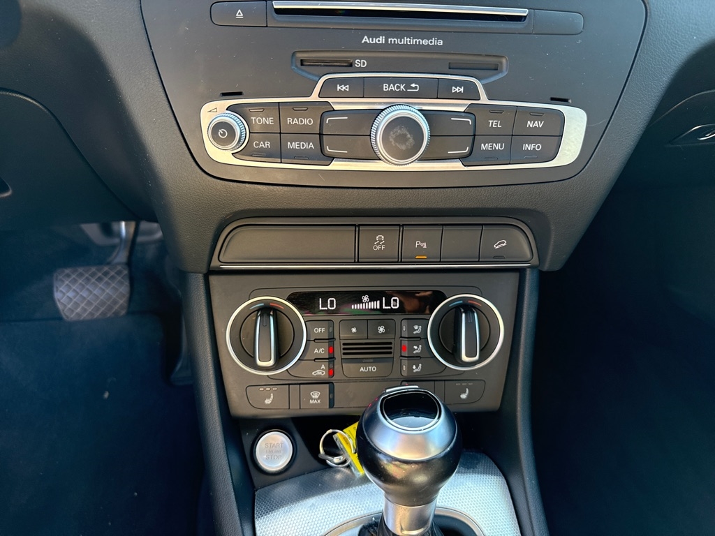 Audi Q3 2.0T quattro Premium Plus 2016 Audi Q3 2.0T quattro Premium Plus 2016