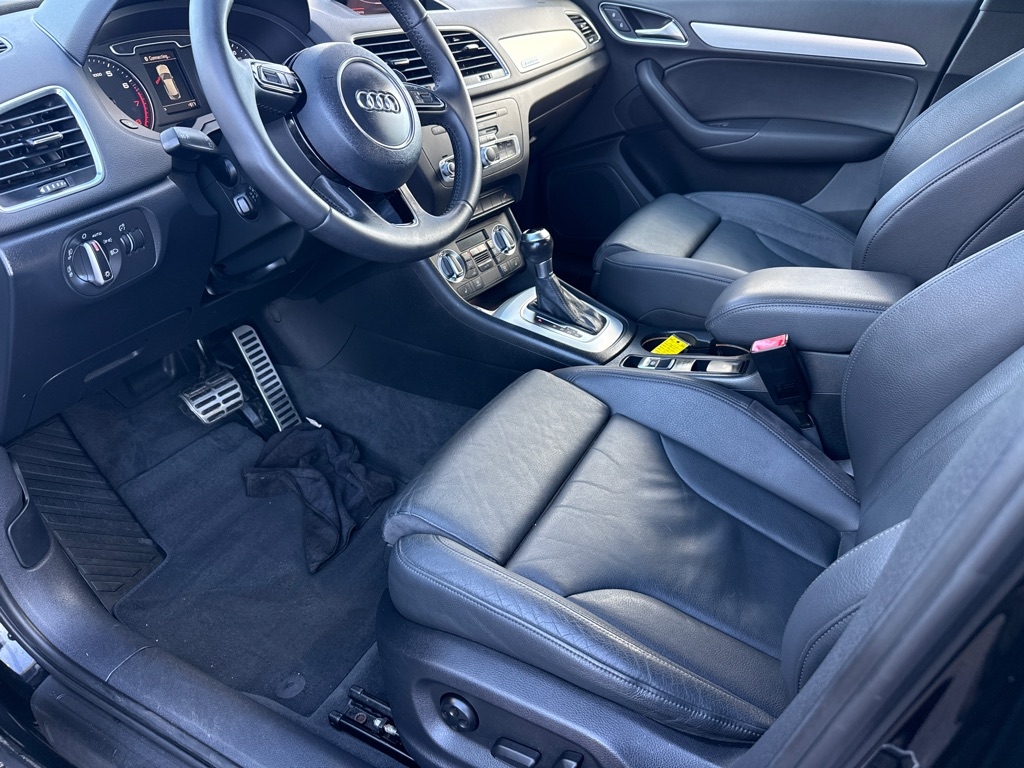 Audi Q3 2.0T quattro Premium Plus 2015 Audi Q3 2.0T quattro Premium Plus 2015