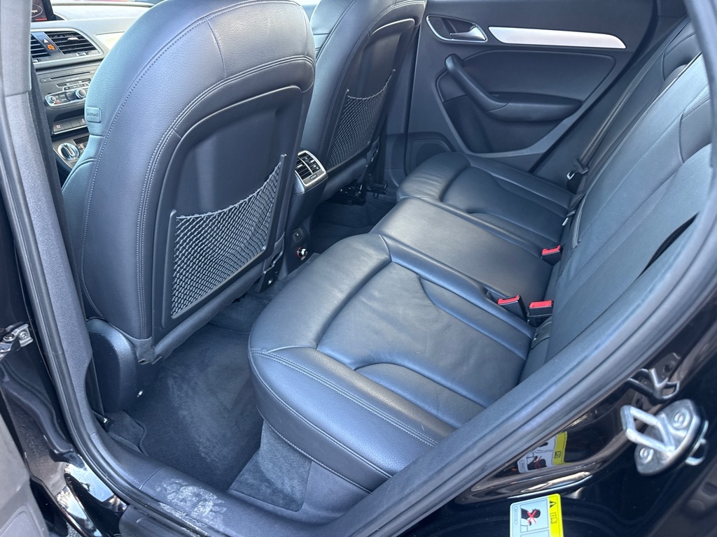 Audi Q3 2.0T quattro Premium Plus 2015 Audi Q3 2.0T quattro Premium Plus 2015