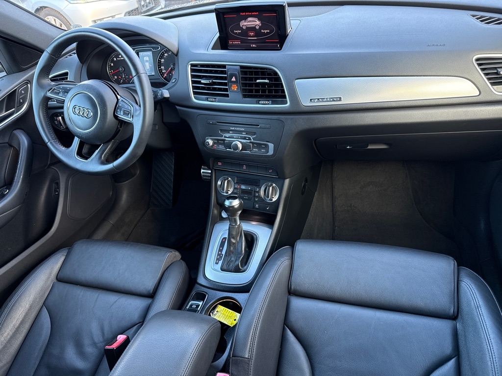 Audi Q3 2.0T quattro Premium Plus 2015 Audi Q3 2.0T quattro Premium Plus 2015