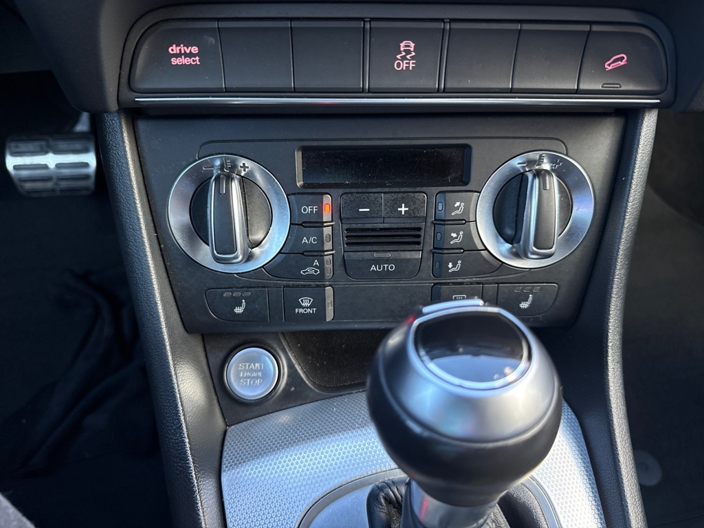 Audi Q3 2.0T quattro Premium Plus 2015 Audi Q3 2.0T quattro Premium Plus 2015