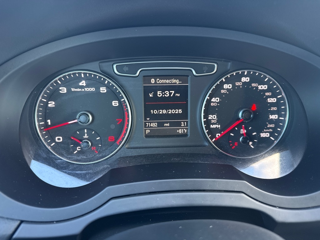 Audi Q3 2.0T quattro Premium Plus 2015 Audi Q3 2.0T quattro Premium Plus 2015