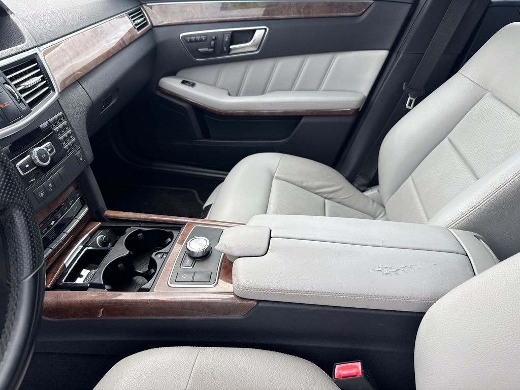 Mercedes-Benz E-Class E350 Sedan 2013 Mercedes-Benz E-Class E350 Sedan 2013