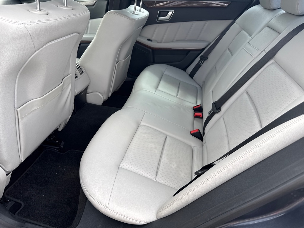 Mercedes-Benz E-Class E350 Sedan 2013 Mercedes-Benz E-Class E350 Sedan 2013