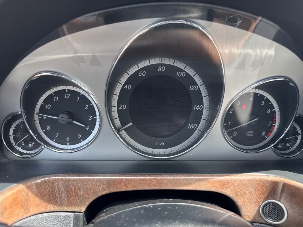 Mercedes-Benz E-Class E350 Sedan 2013 Mercedes-Benz E-Class E350 Sedan 2013