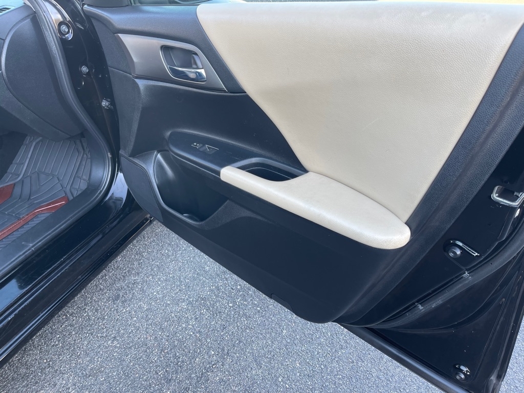 Honda Accord LX Sedan CVT 2015 Honda Accord LX Sedan CVT 2015