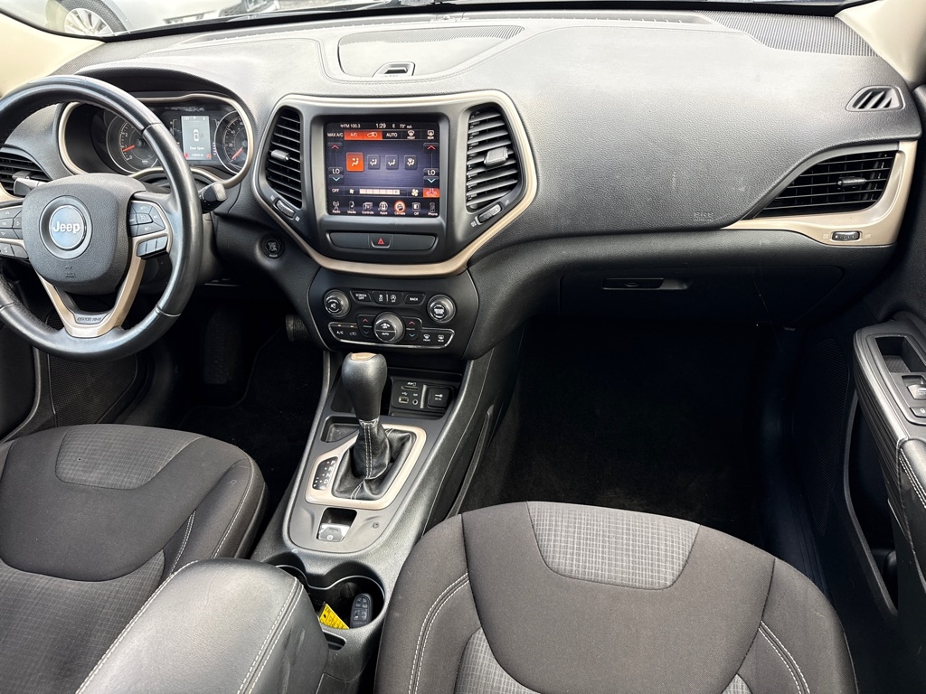 Jeep Cherokee Latitude FWD 2015