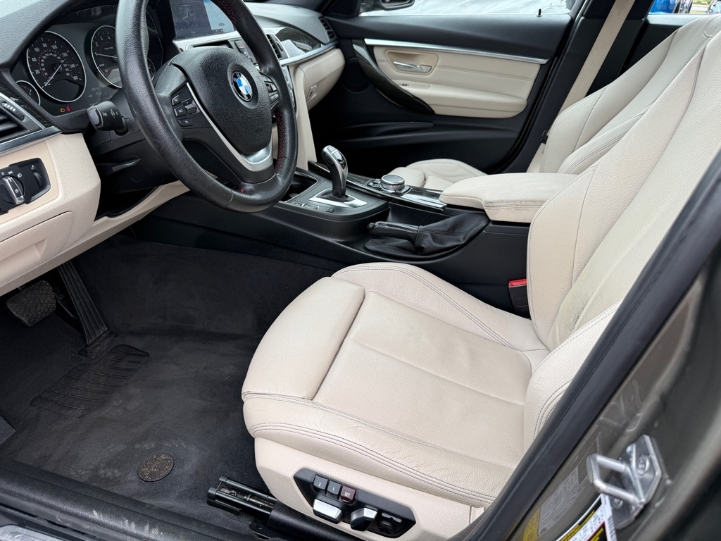 BMW 3-Series 330i SULEV Sedan 2017