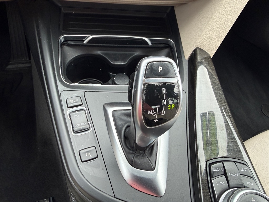 BMW 3-Series 330i SULEV Sedan 2017