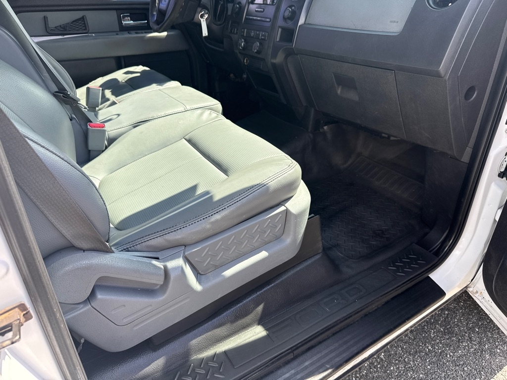 Ford F-150 XL SuperCrew 5.5-ft. Bed 4WD 2013