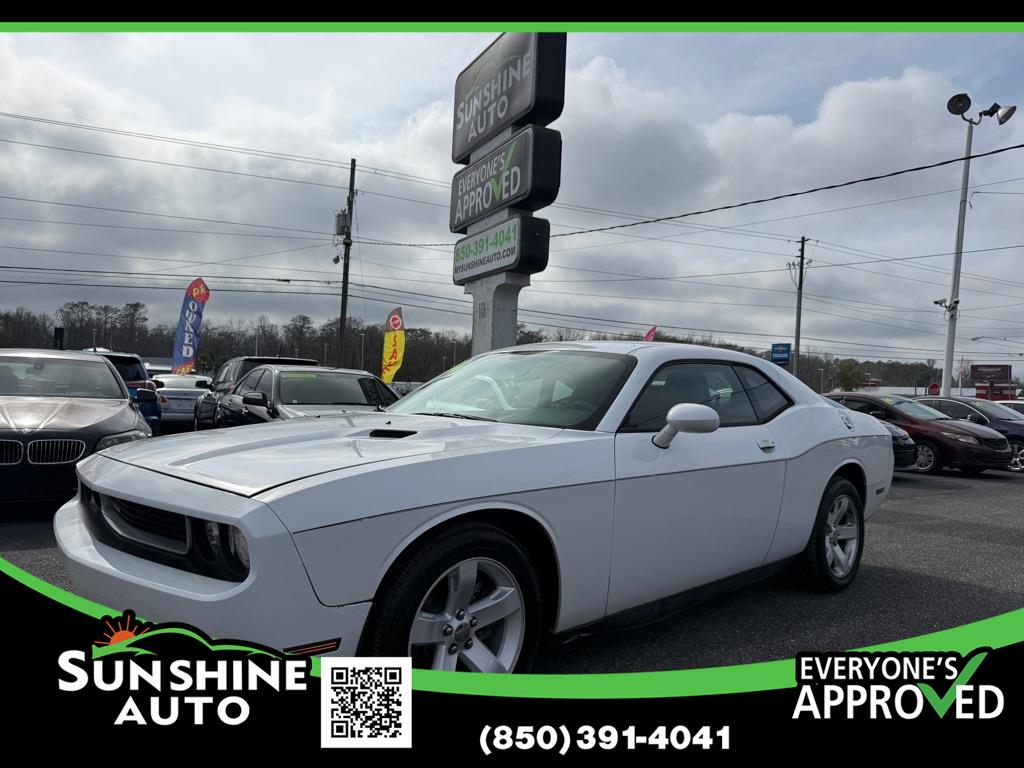 2014 Dodge Challenger SXT's photo