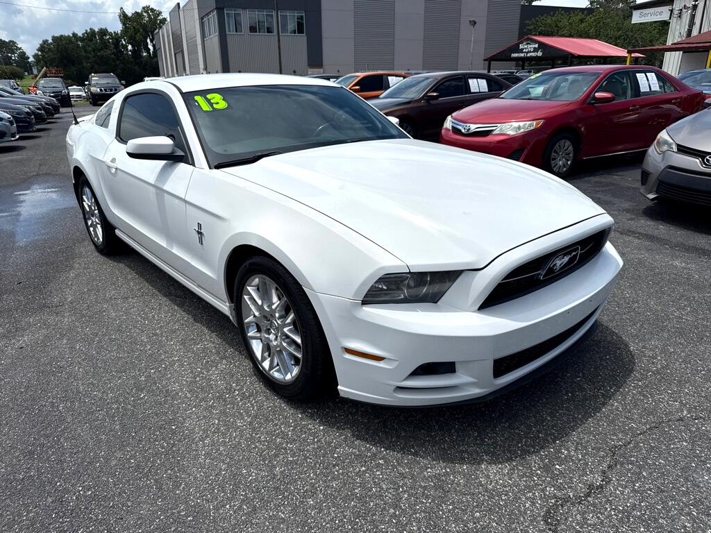 Ford Mustang V6 Coupe 2013