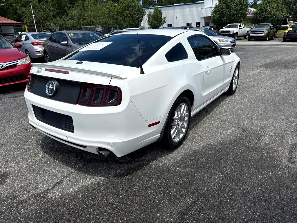 Ford Mustang V6 Coupe 2013