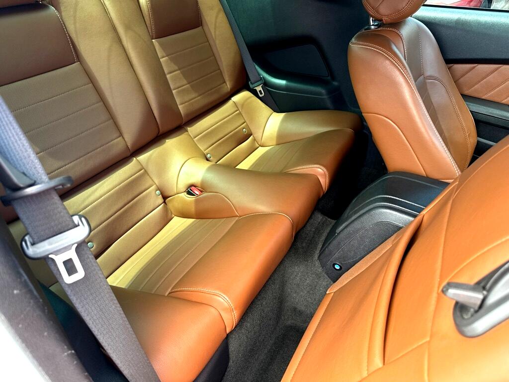 Ford Mustang V6 Coupe 2013