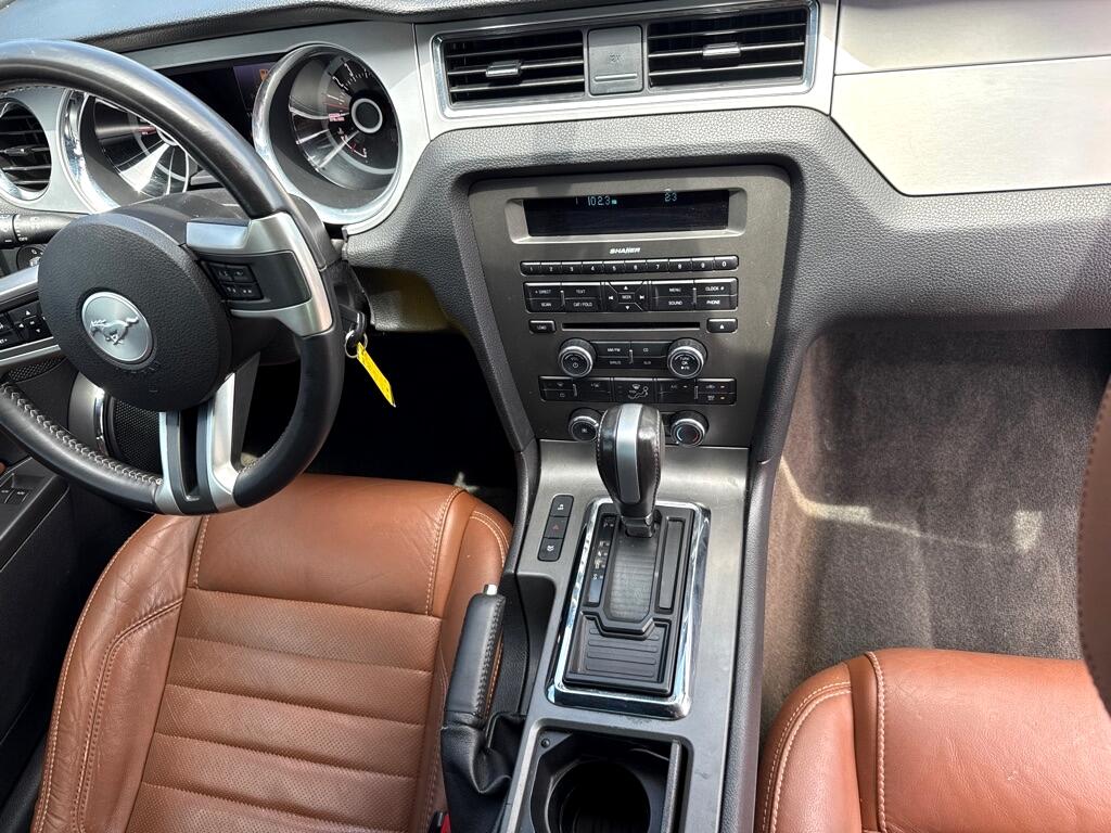 Ford Mustang V6 Coupe 2013