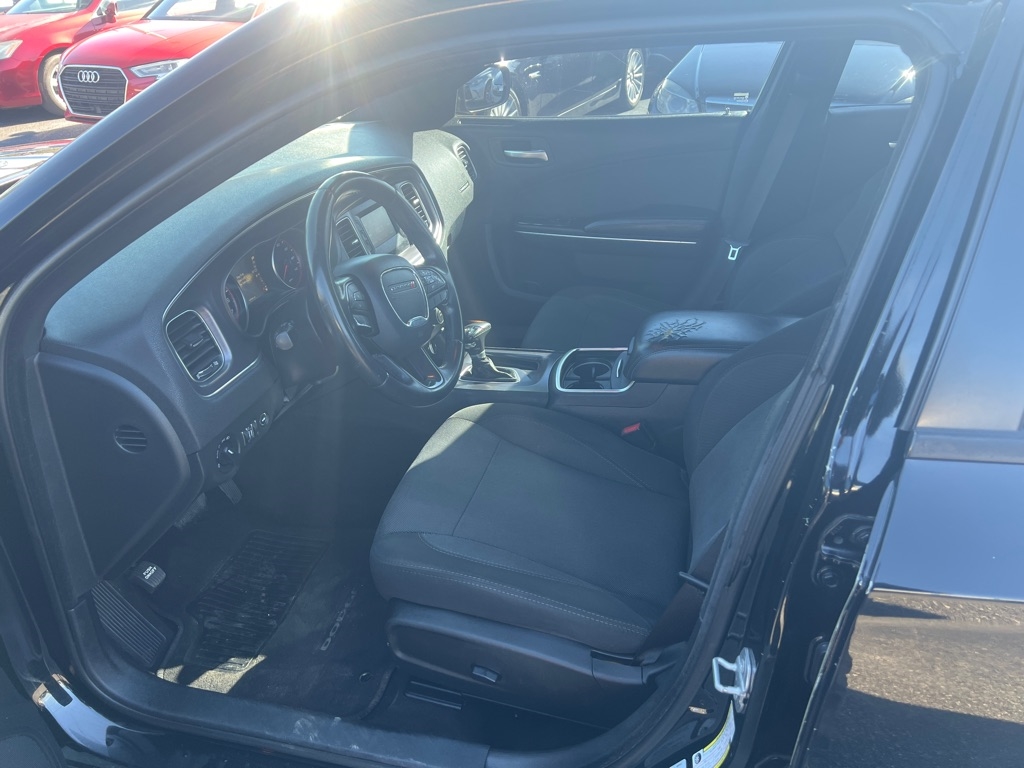 Dodge Charger SE 2016