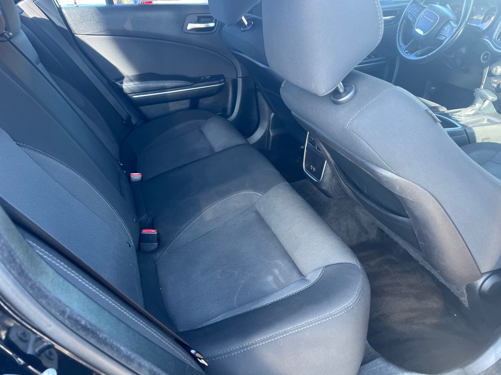 Dodge Charger SE 2016