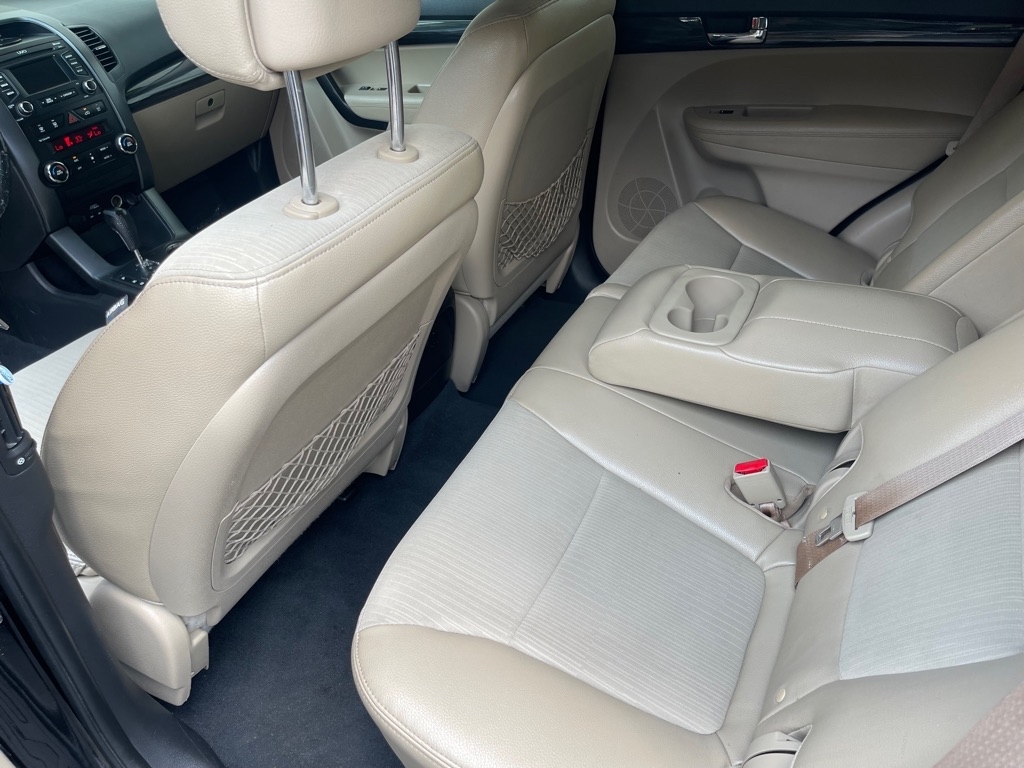 Kia Sorento EX V6 2WD 2012