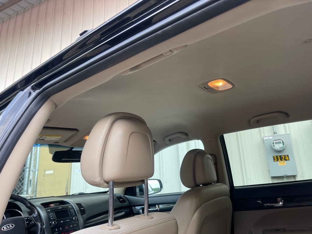 Kia Sorento EX V6 2WD 2012