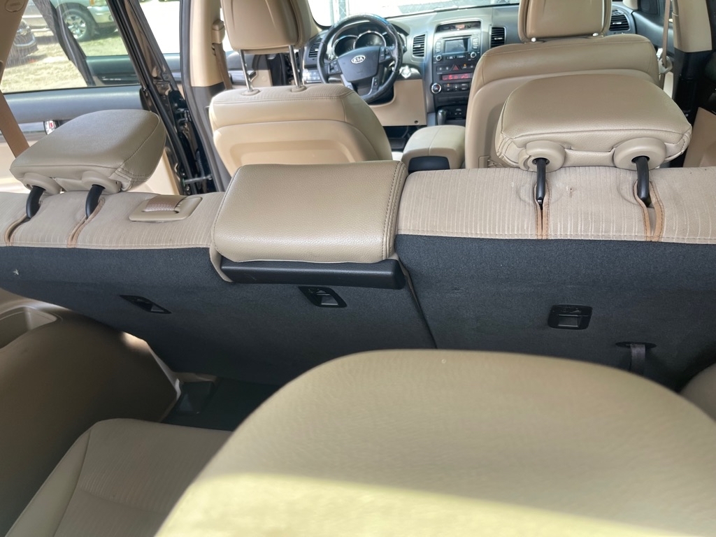 Kia Sorento EX V6 2WD 2012