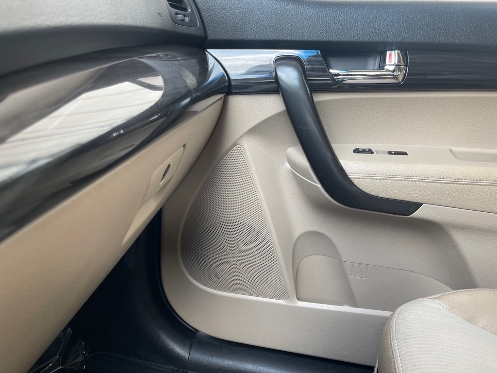 Kia Sorento EX V6 2WD 2012