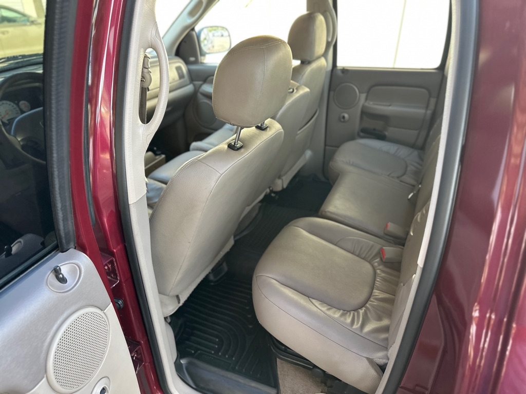 Dodge Ram 1500 ST Quad Cab Short Bed 2WD 2002