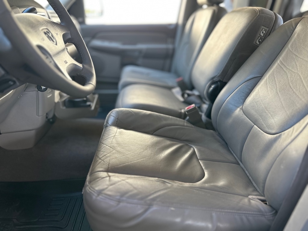 Dodge Ram 1500 ST Quad Cab Short Bed 2WD 2002