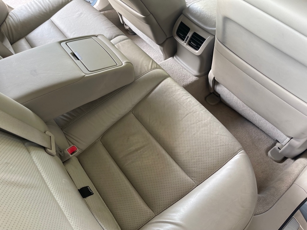 Acura TL 5-Speed AT with Tech Package 2010