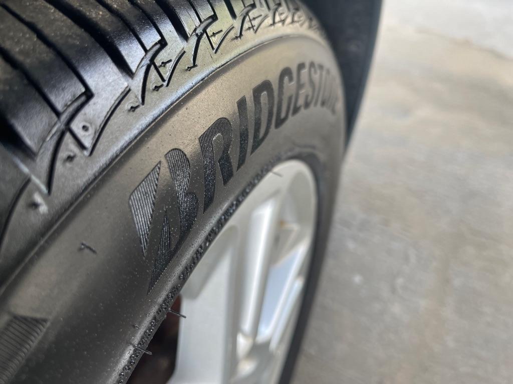 Acura TL 5-Speed AT with Tech Package 2010