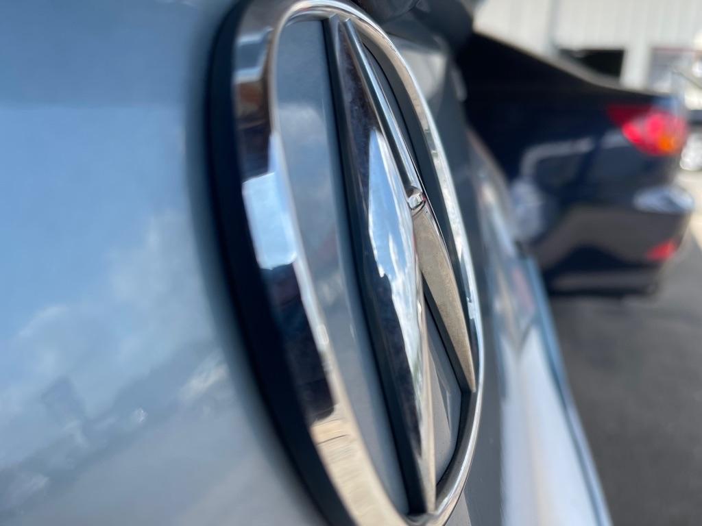 Acura TL 5-Speed AT with Tech Package 2010