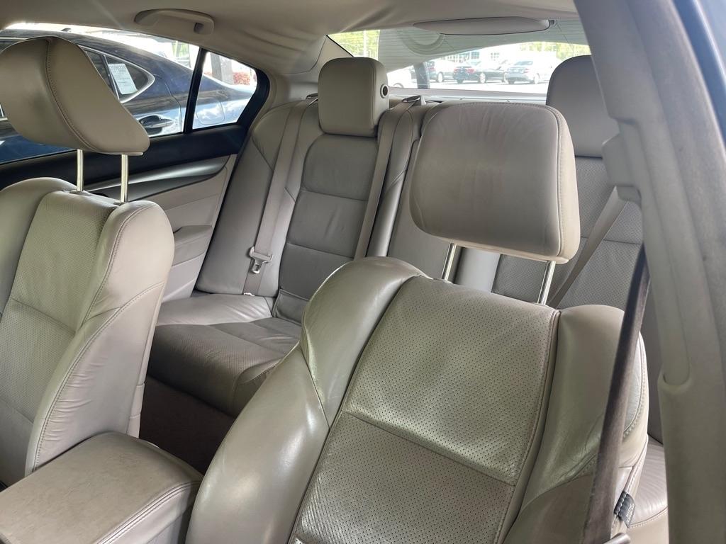 Acura TL 5-Speed AT with Tech Package 2010