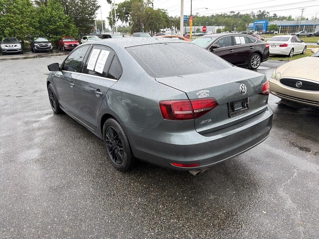 Volkswagen Jetta 1.4T S 6A 2017