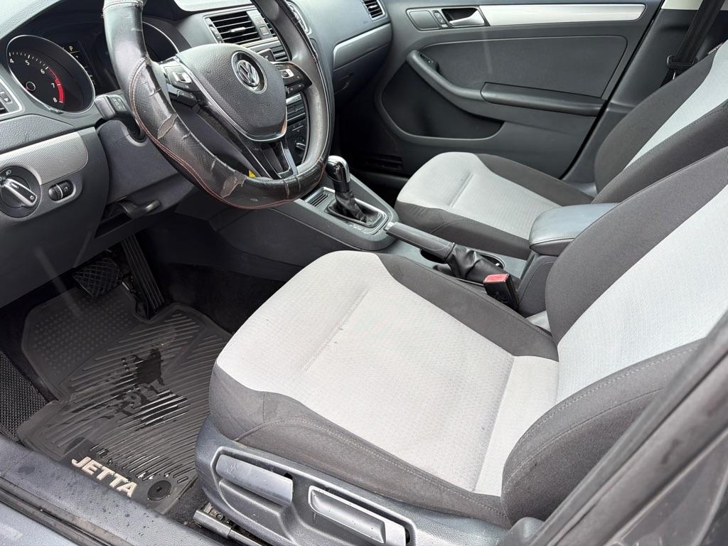 Volkswagen Jetta 1.4T S 6A 2017