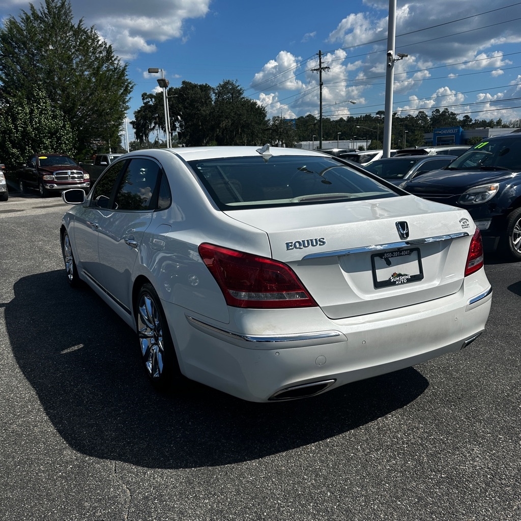 Hyundai Equus Signature 2012