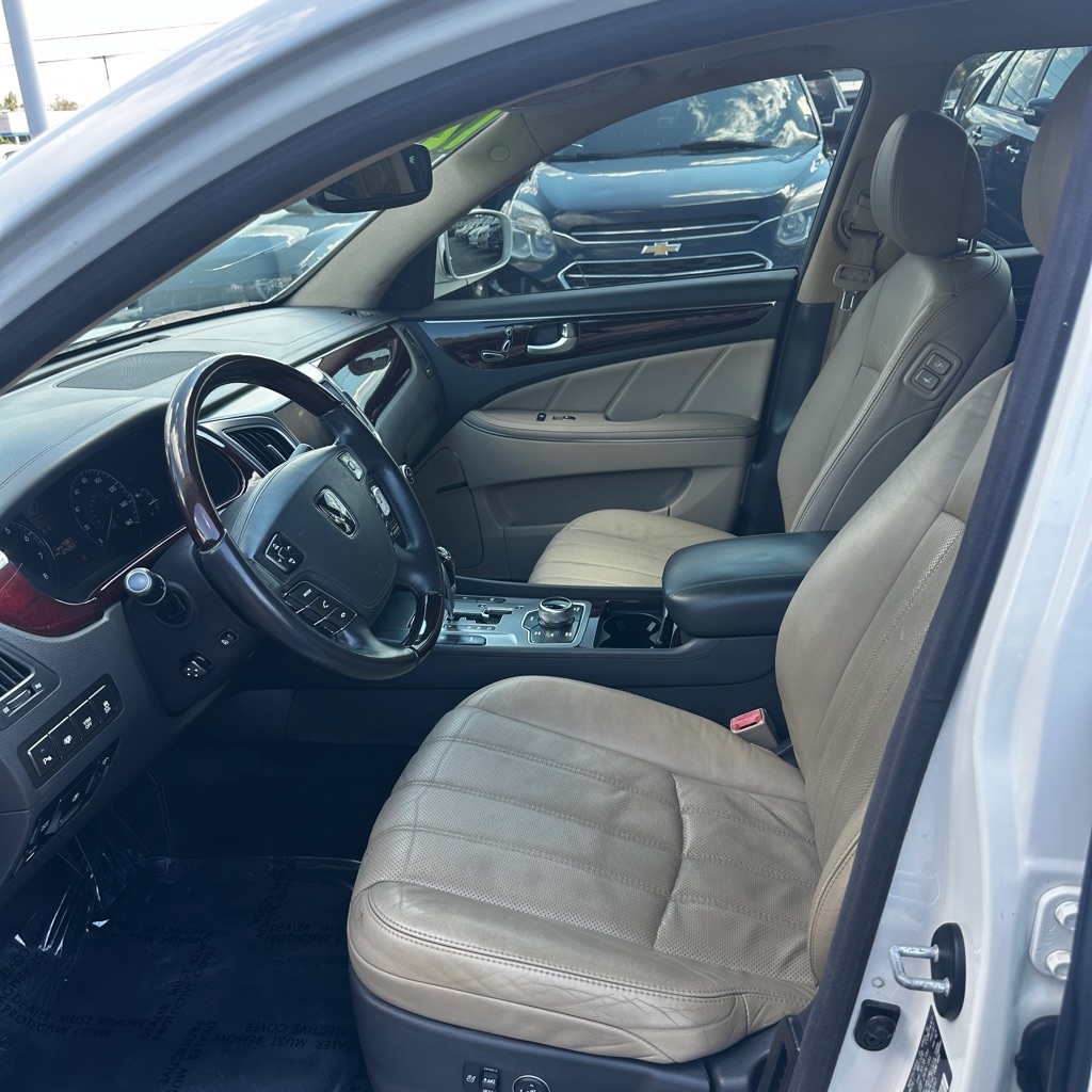 Hyundai Equus Signature 2012