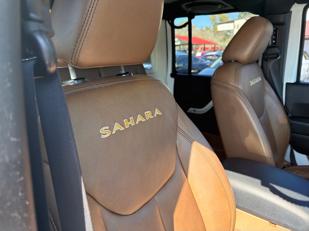 Jeep Wrangler Unlimited Sahara 4WD 2013