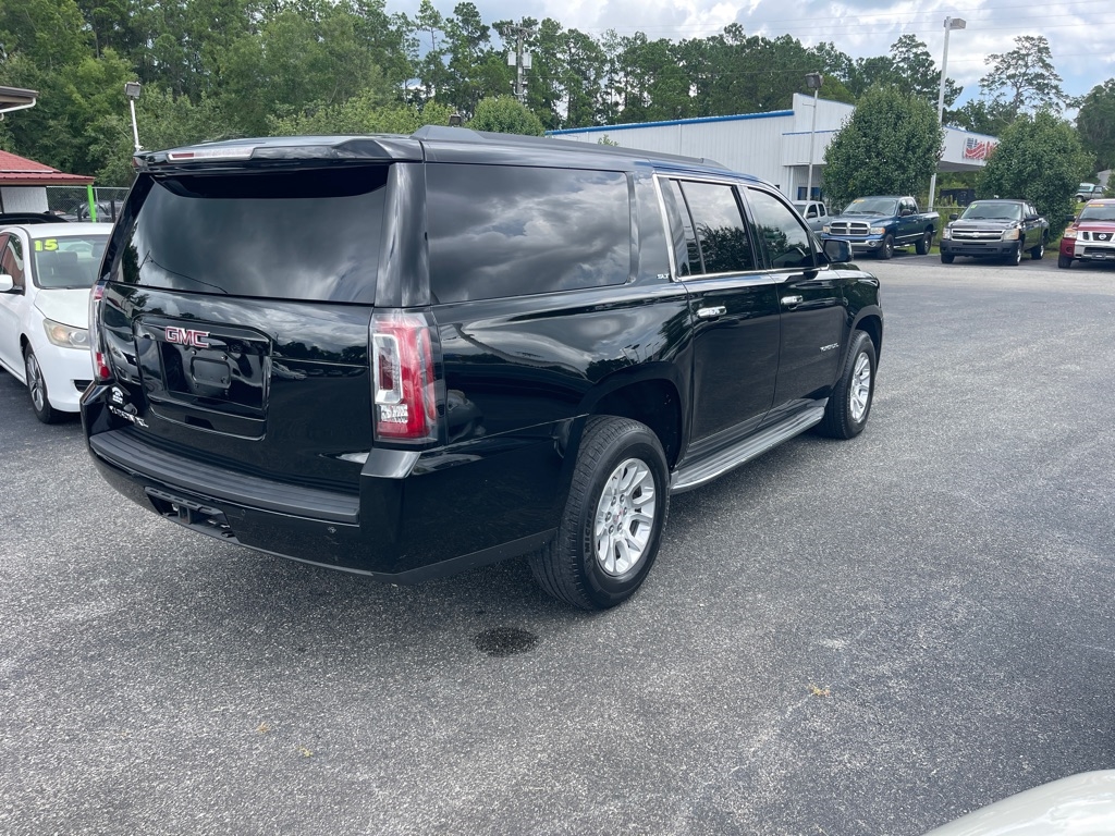 GMC Yukon XL SLT 1/2 Ton 4WD 2015