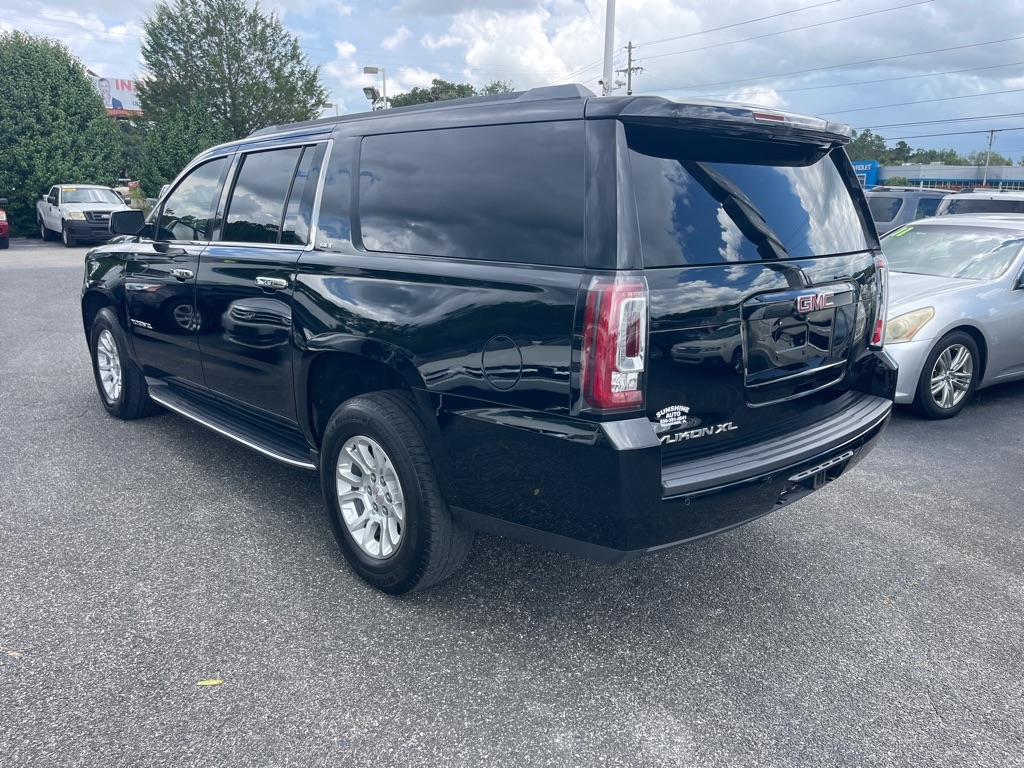 GMC Yukon XL SLT 1/2 Ton 4WD 2015