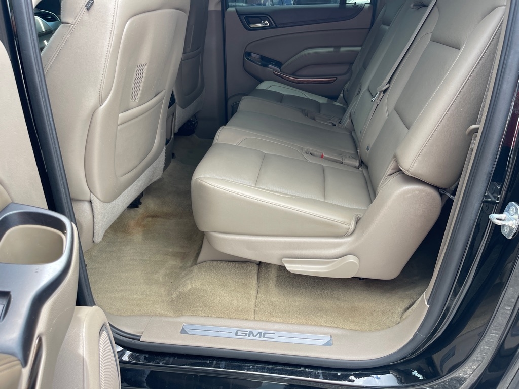 GMC Yukon XL SLT 1/2 Ton 4WD 2015