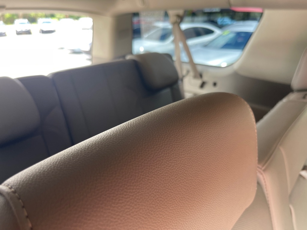 GMC Yukon XL SLT 1/2 Ton 4WD 2015