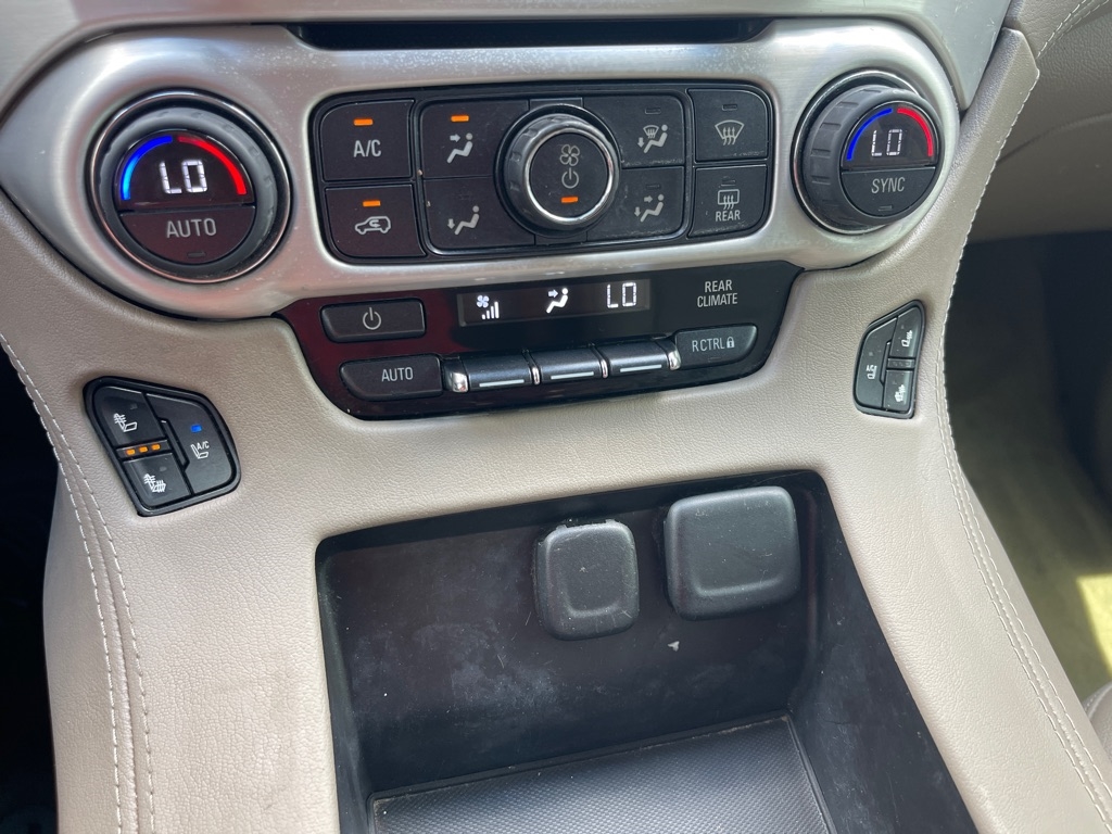 GMC Yukon XL SLT 1/2 Ton 4WD 2015