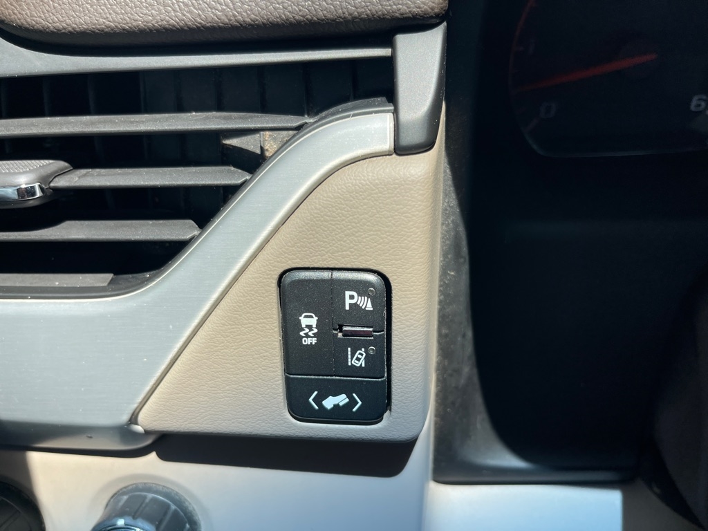 GMC Yukon XL SLT 1/2 Ton 4WD 2015