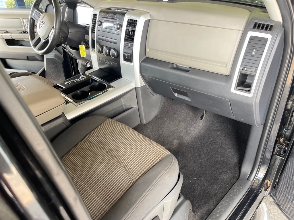 Dodge Ram 1500 SLT Crew Cab 2WD 2009